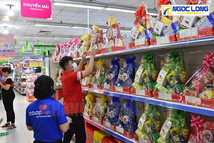 Giao nhận hàng hóa Tết