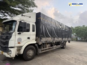 Thuê xe vận chuyển hàng hóa