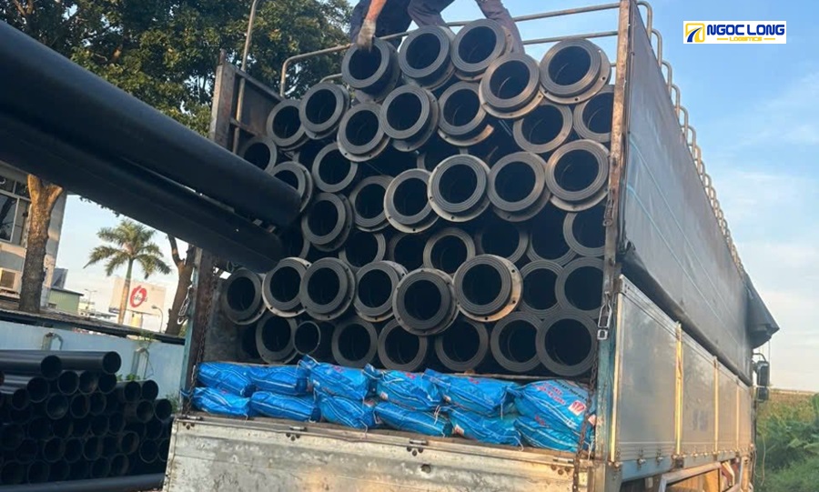 Thuê xe vận chuyển hàng hóa