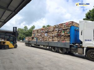 Xe vận chuyển hàng từ TP.HCM đi Lâm Đồng