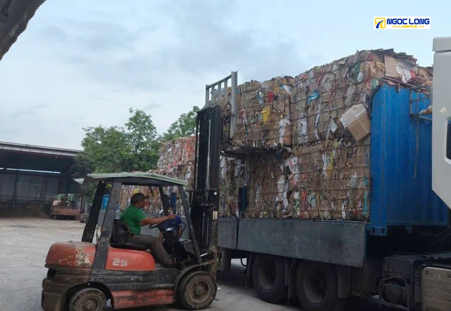 Xe vận chuyển hàng từ TP.HCM đi Lâm Đồng